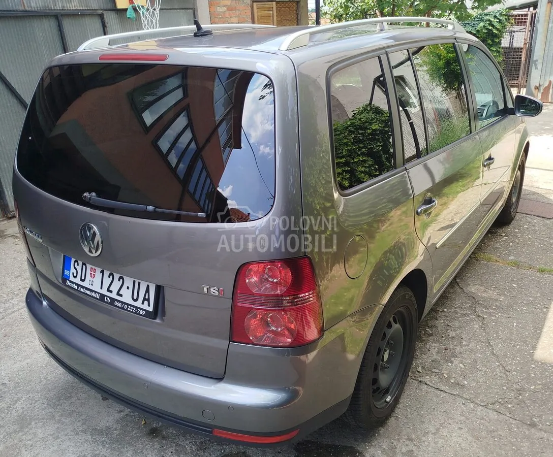 Volkswagen Touran 2010 photo 3