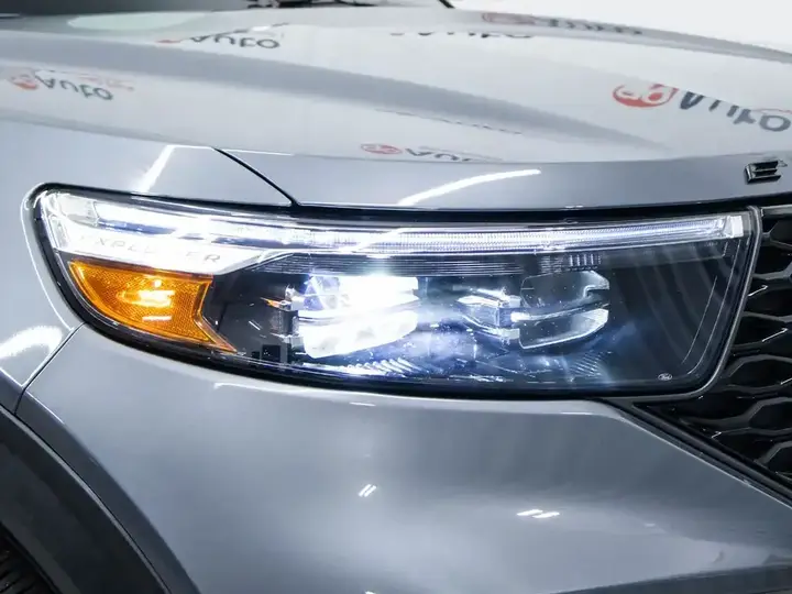Ford Explorer 2022 photo 3