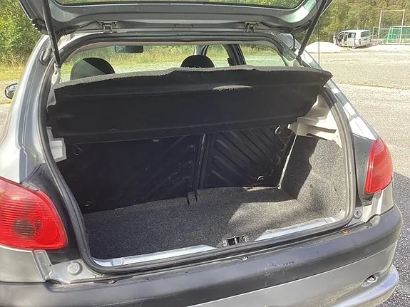 Peugeot 206 2005 photo 5