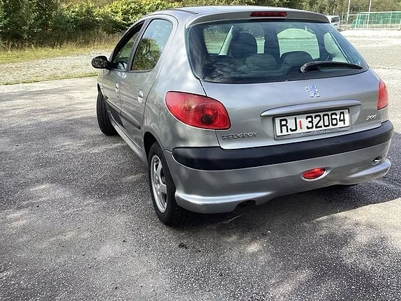 Peugeot 206 2005 photo 4