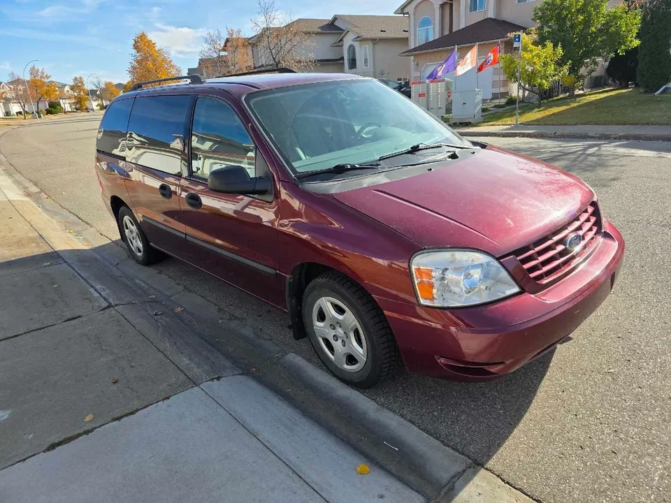 Ford Freestar 2007 photo 2