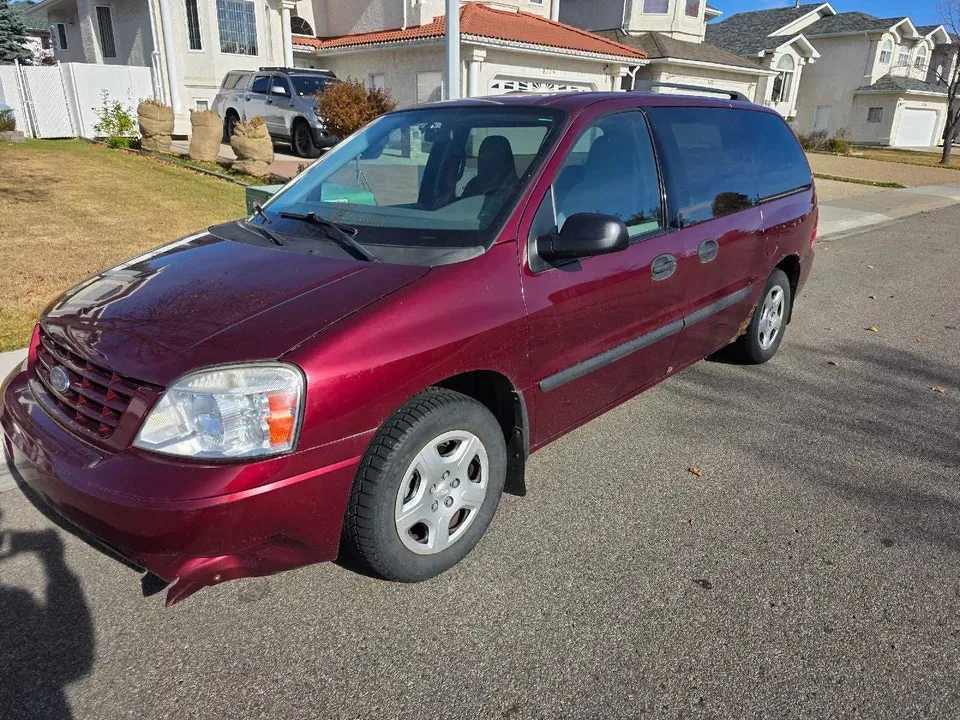 Ford Freestar 2007 photo 4