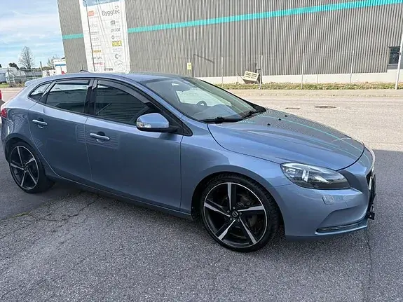 Volvo V40 2017 photo 2
