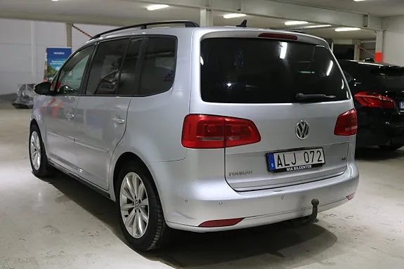 Volkswagen Touran 2011 photo 3