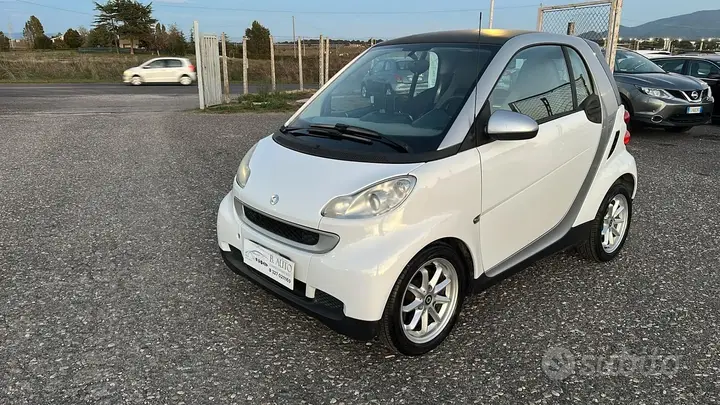 Smart Fortwo 2010 photo 3