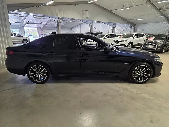 BMW 530E 2023 photo 3