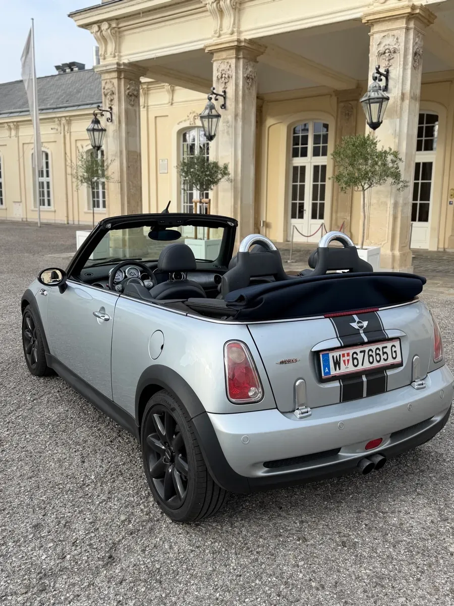 Mini Cabrio 2005 photo 2