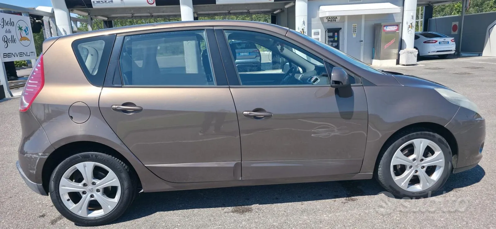 Renault Scenic 2010 photo 2