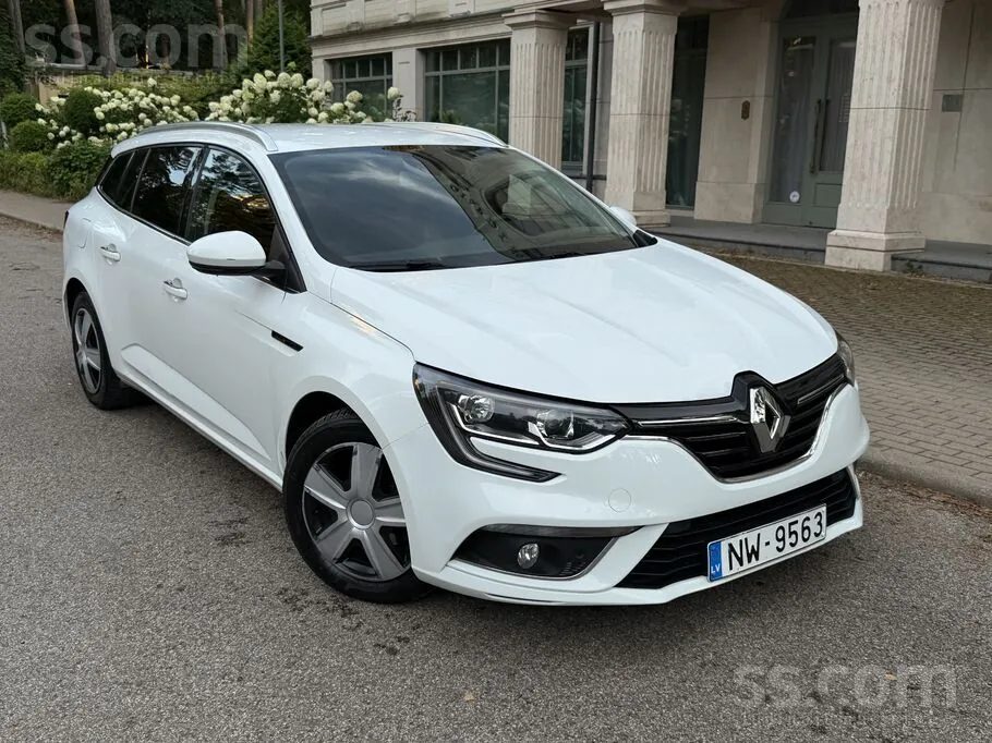 Renault Megane 2019 photo 2