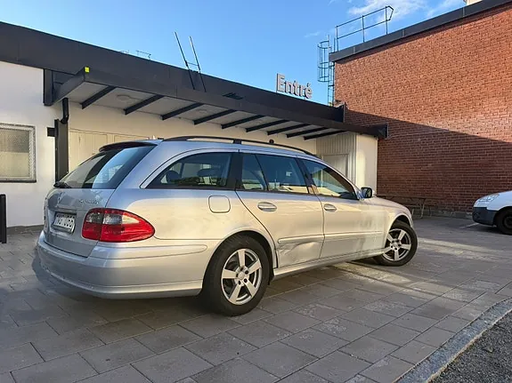 Mercedes-Benz E200 2008 photo 4