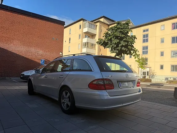 Mercedes-Benz E200 2008 photo 3