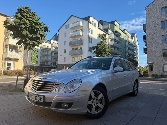 Mercedes-Benz E200