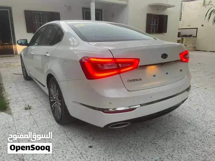 Kia Cadenza