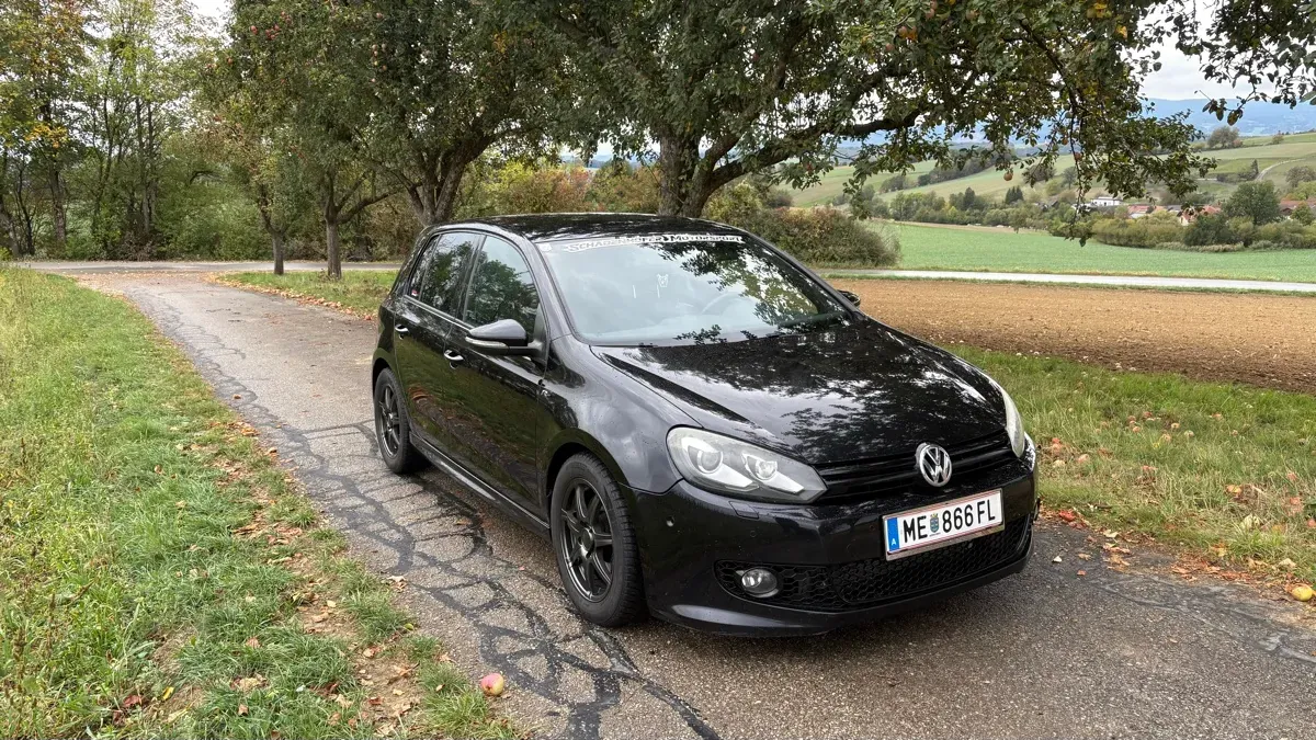 Volkswagen Golf 2010 photo 2