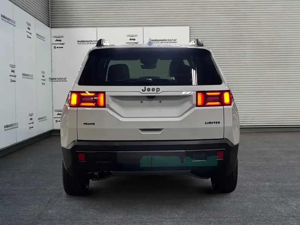 Jeep Cherokee 2026 photo 4