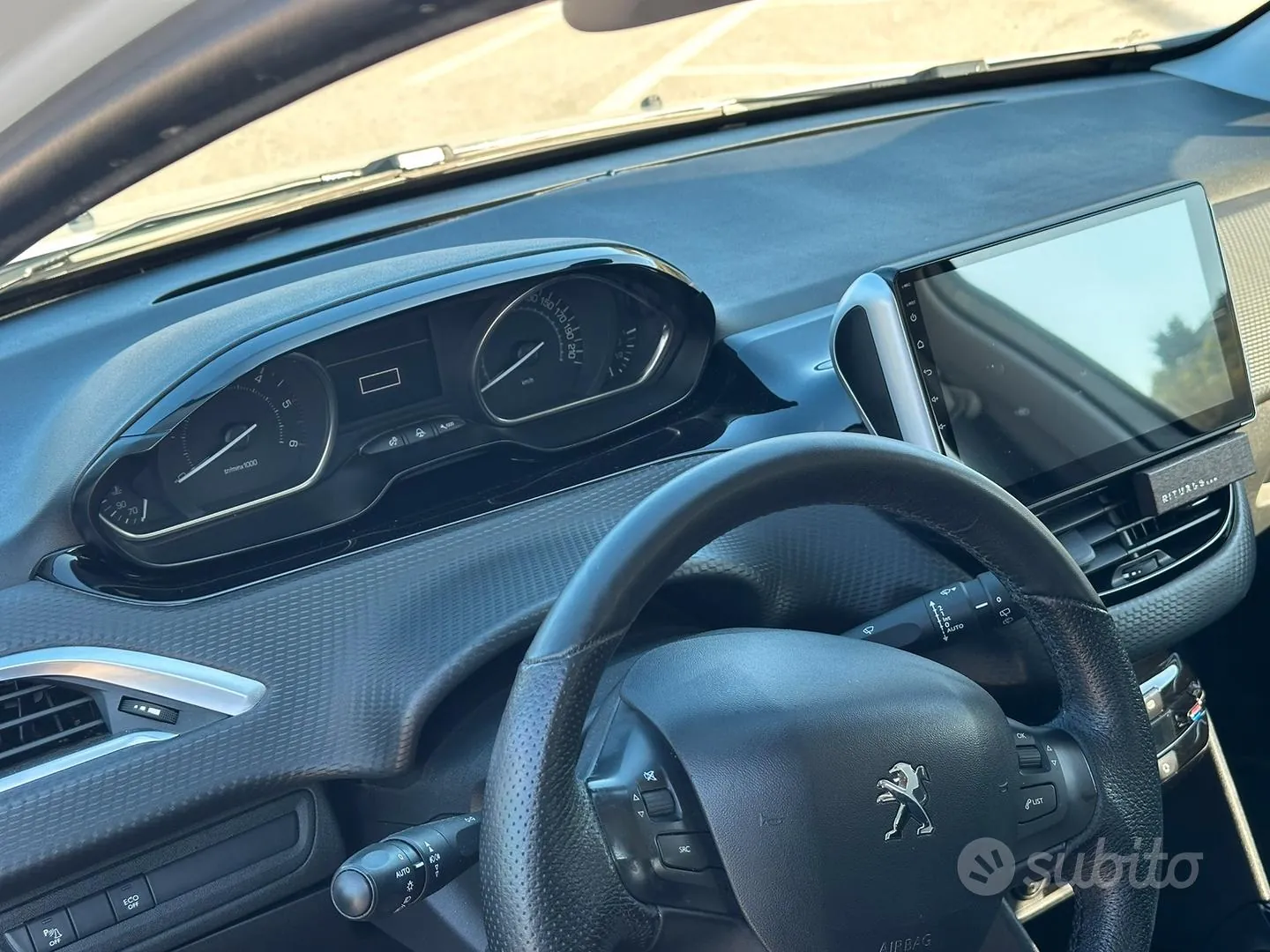 Peugeot 2008 2015 photo 2