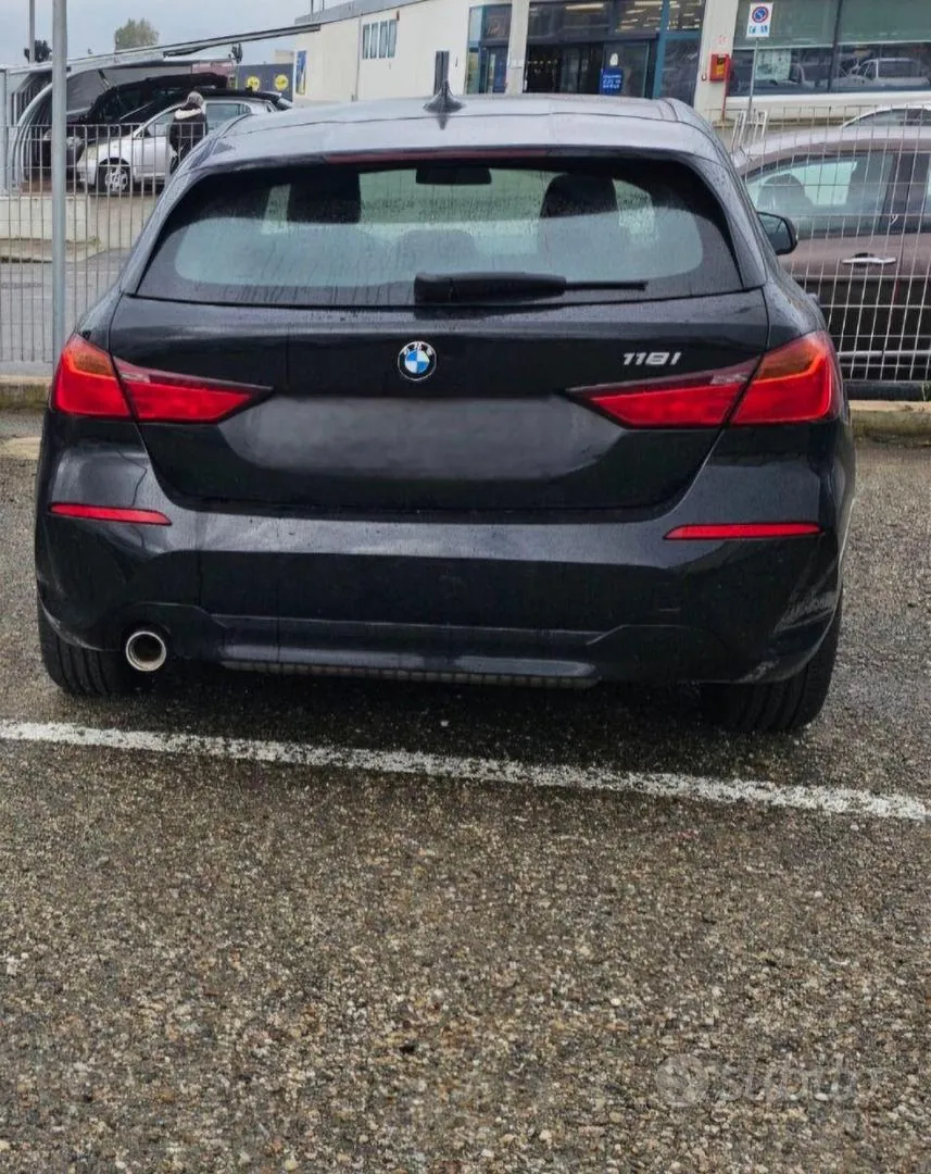 BMW 1 Series 2024 photo 2