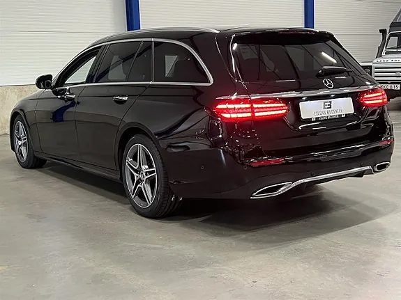 Mercedes-Benz E220 2022 photo 5