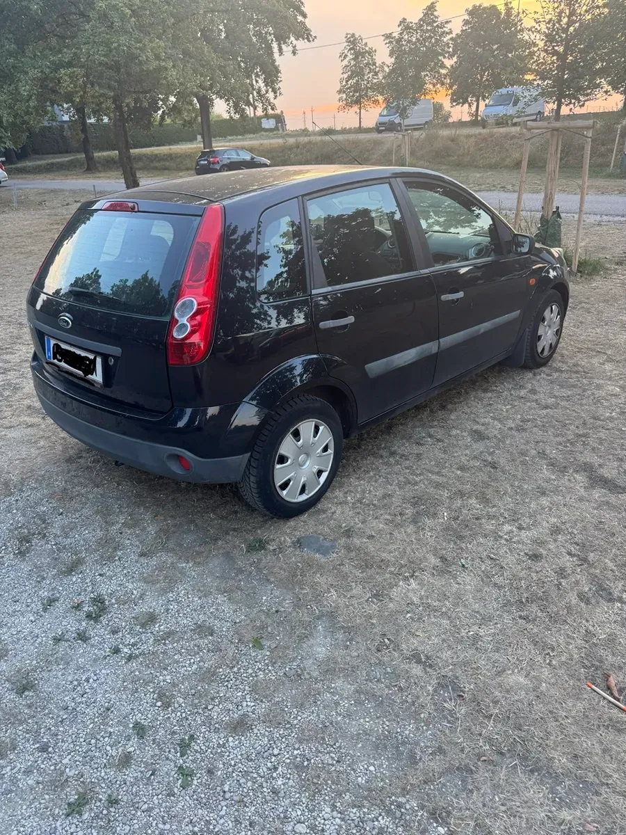 Ford Fiesta 2006 photo 3
