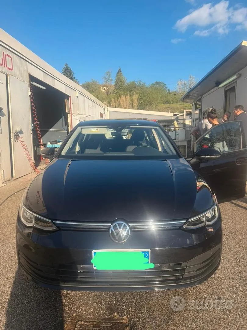 Volkswagen Golf 2022 photo 2
