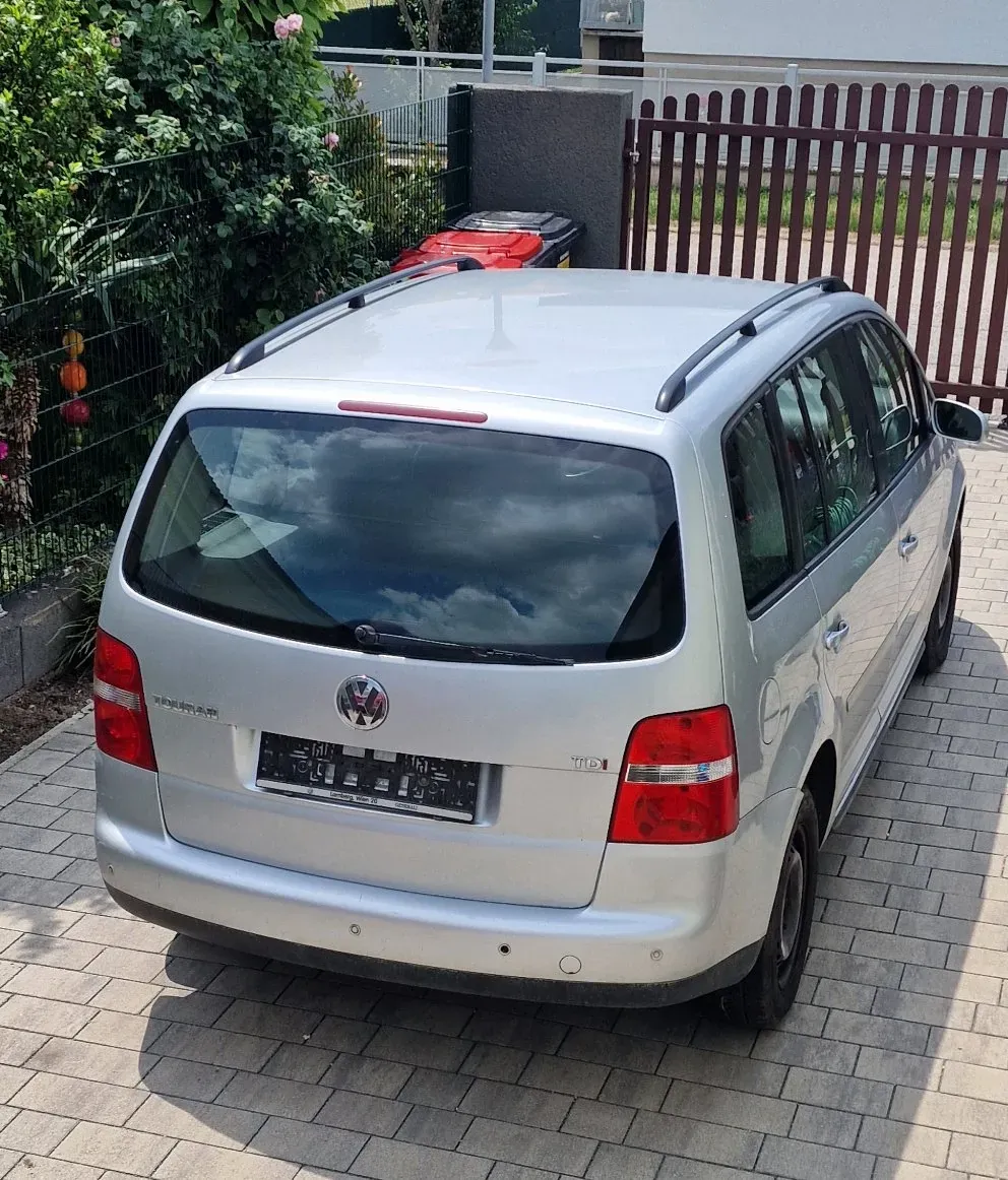 Volkswagen Touran 2003 photo 2