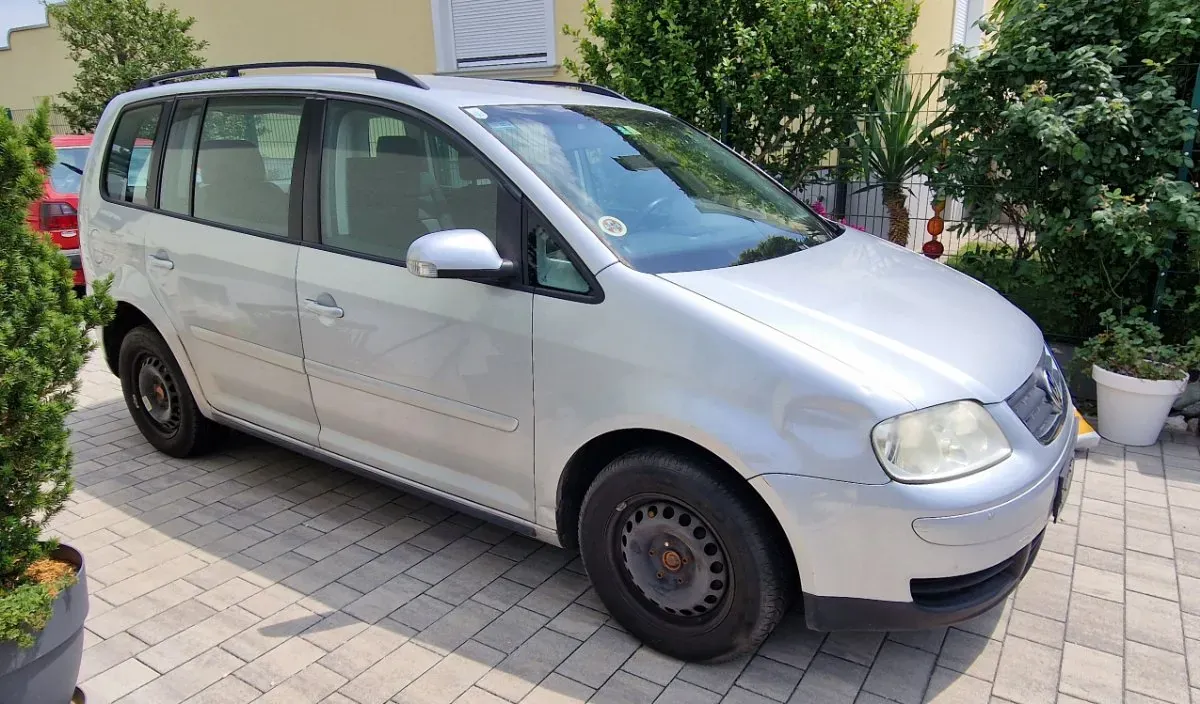 Volkswagen Touran 2003 photo 3