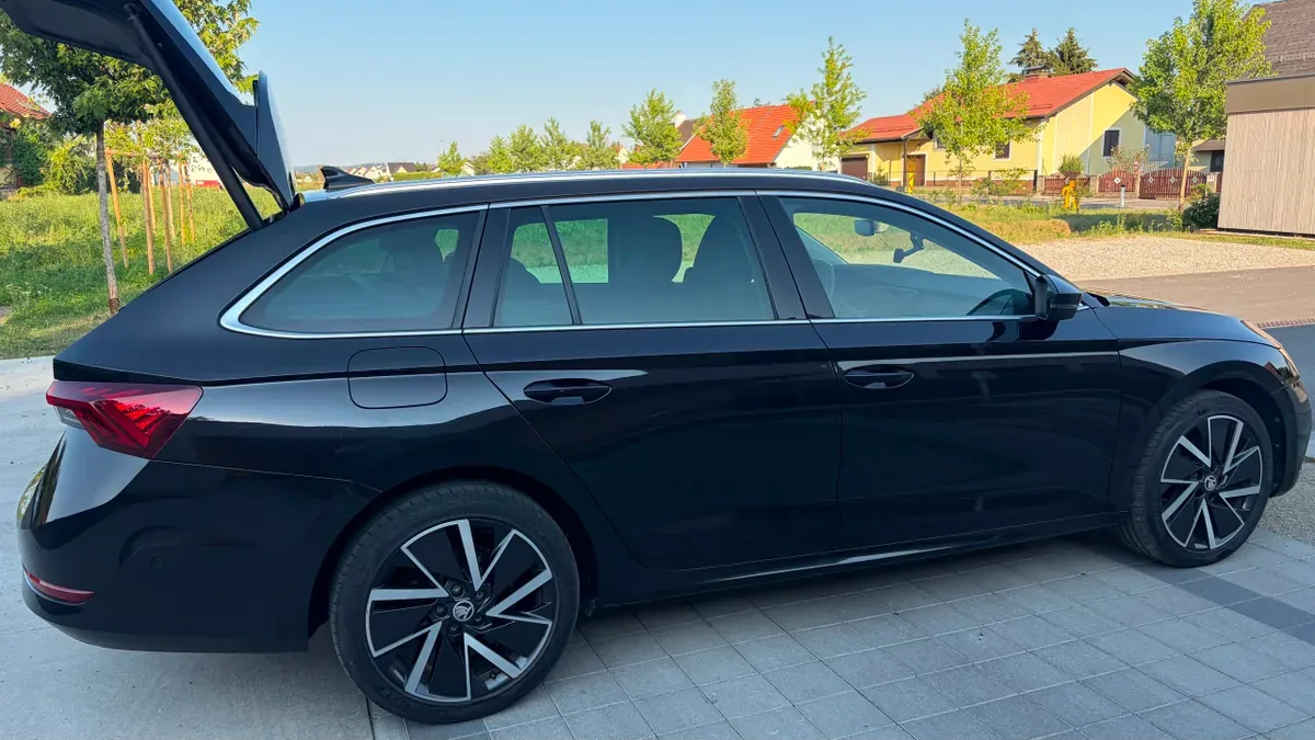 Skoda Octavia 2021 photo 3