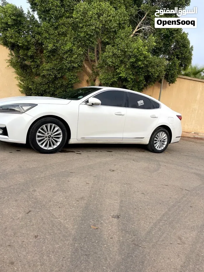 Kia Cadenza 2018 photo 4