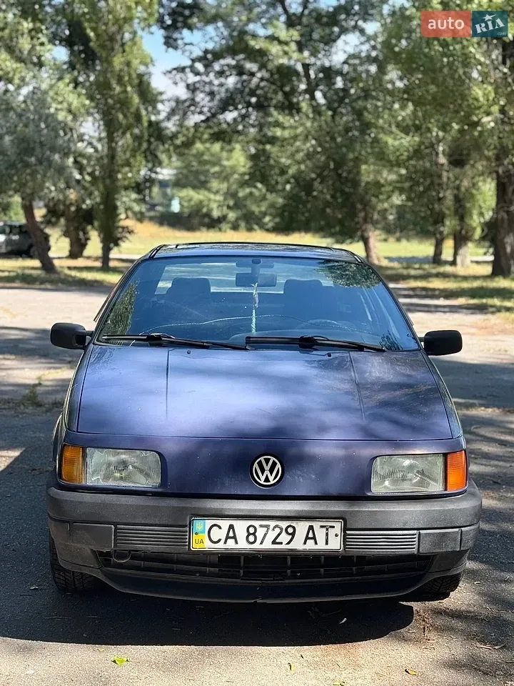 Volkswagen Passat 1992 photo 2