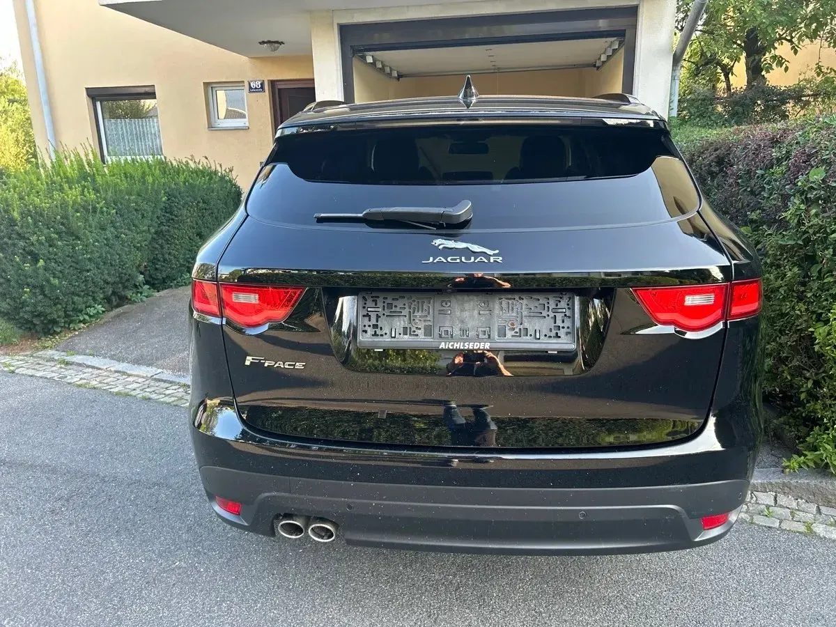 Jaguar F-Pace 2018 photo 3