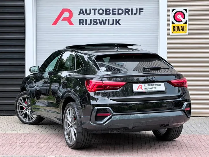Audi Q3 2021 photo 3