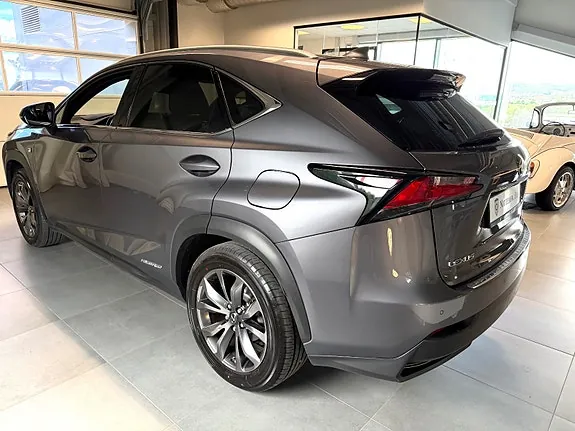 Lexus Nx300H 2016 photo 4