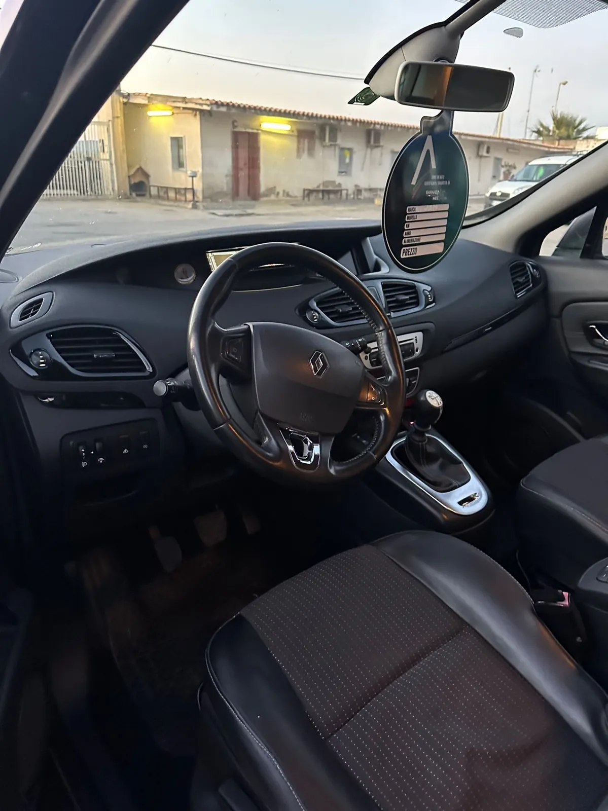 Renault Scenic 2013 photo 5