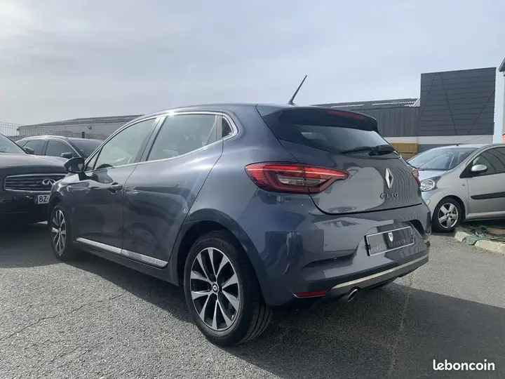 Renault Clio 2022 photo 3