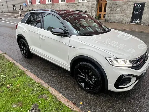 Volkswagen T-Roc 2024 photo 2
