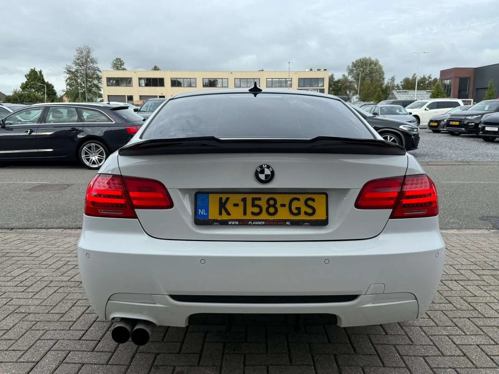 BMW 320I 2010 photo 5