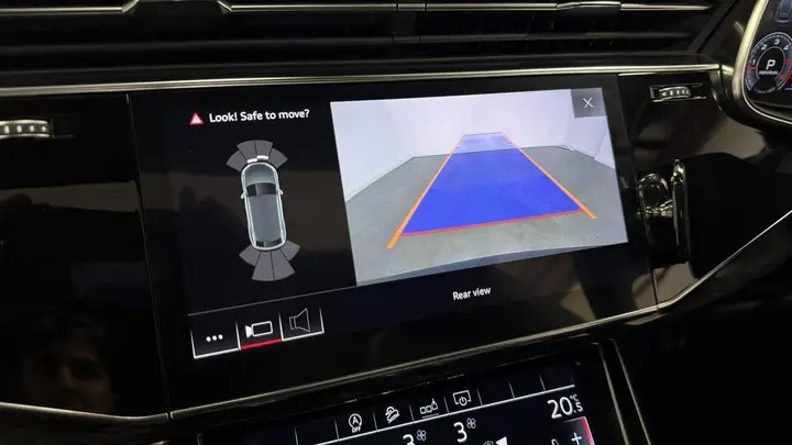 Audi Q8 2020 photo 5