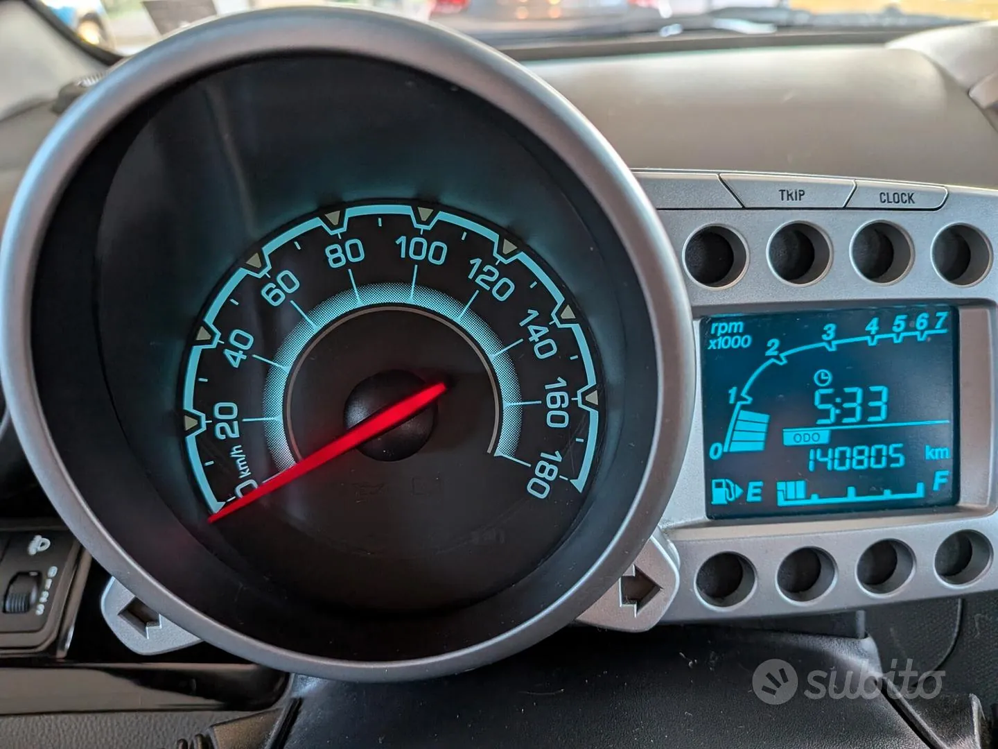 Chevrolet Spark 2011 photo 4