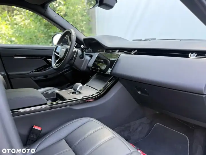 Land Rover Range Rover Evoque 2025 photo 3