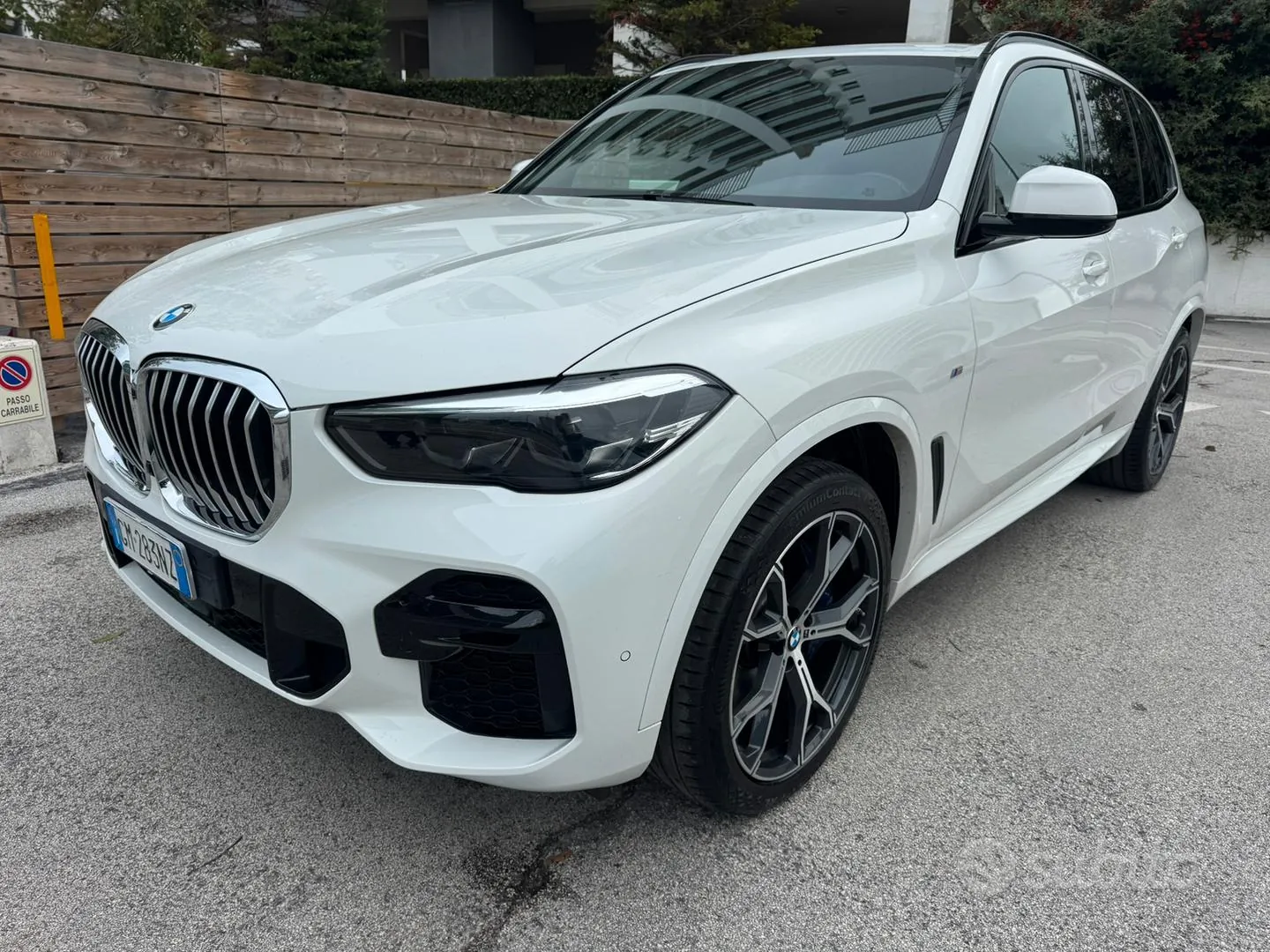 BMW X5 2023 photo 2