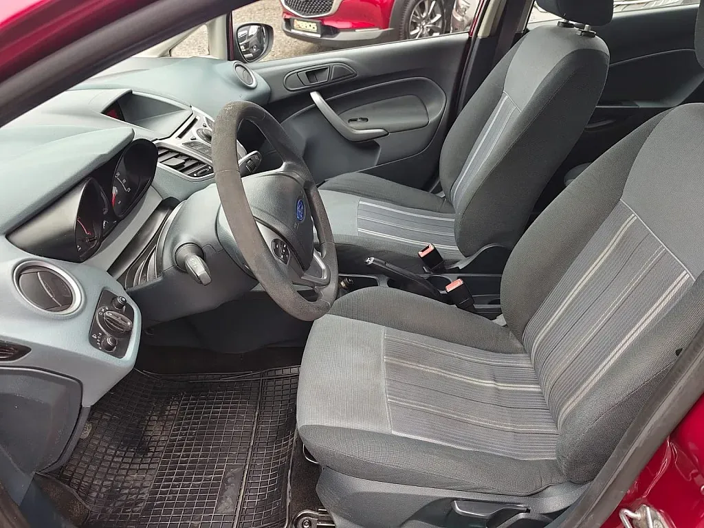 Ford Fiesta 2009 photo 3
