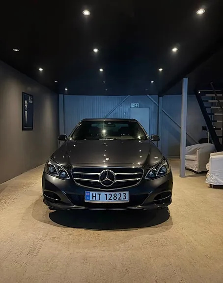 Mercedes-Benz E200 D 2013 photo 2