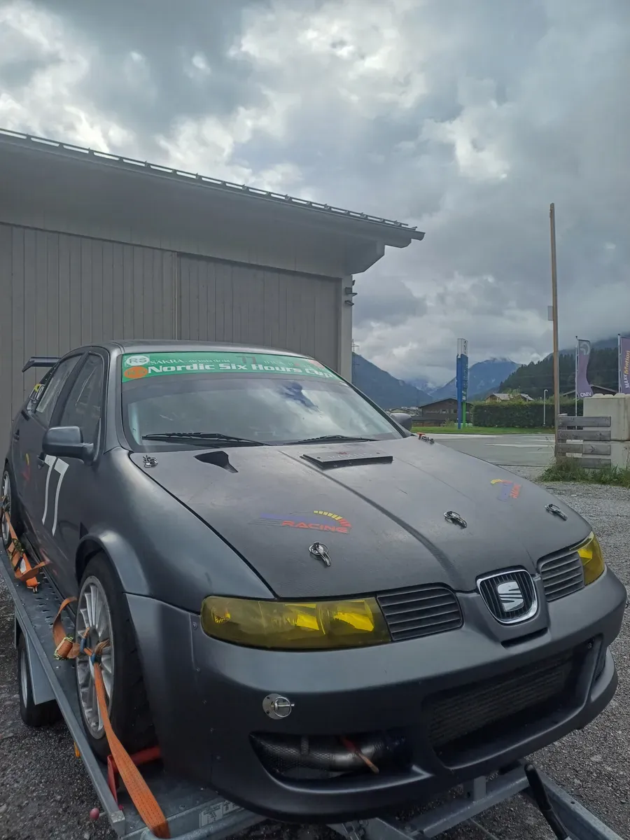 Seat Leon 2004 photo 2