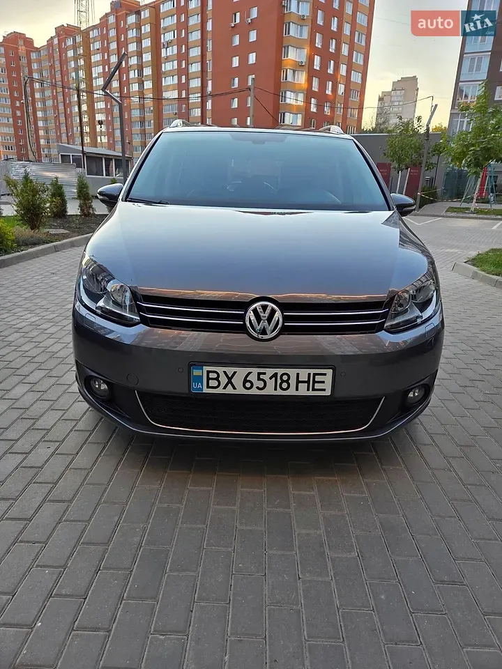 Volkswagen Touran 2014 photo 3