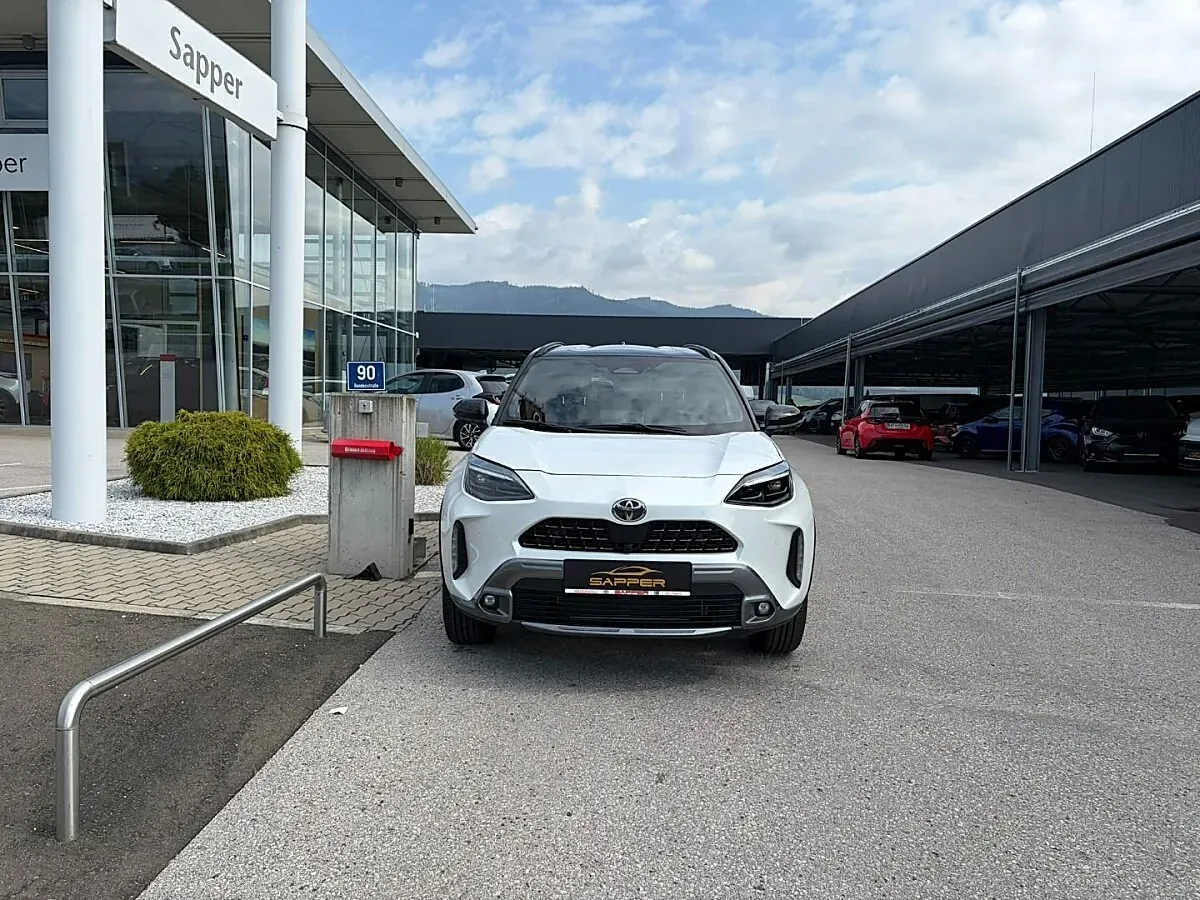 Toyota Yaris Cross photo 2