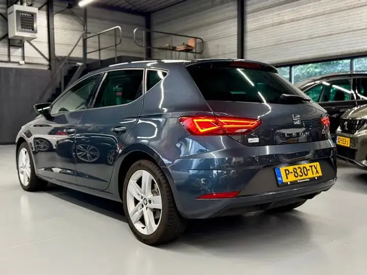 Seat Leon 2019 photo 2