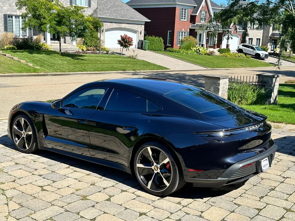 Porsche Taycan 2024 photo 3