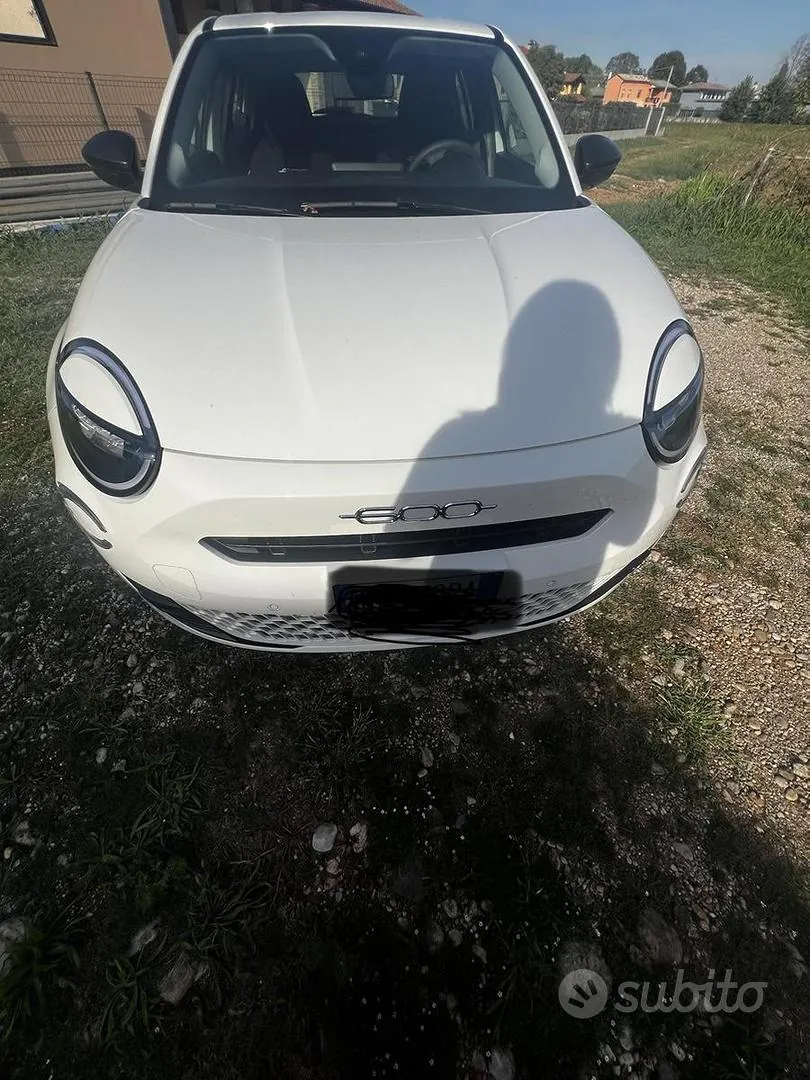 Fiat 600 Hybrid Icon 2025 photo 3