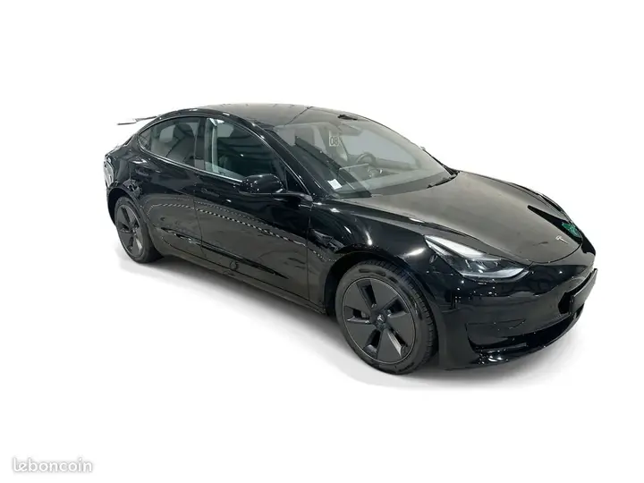 Tesla Model 3 2023 photo 3