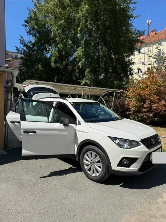 Seat Arona 2021 photo 2